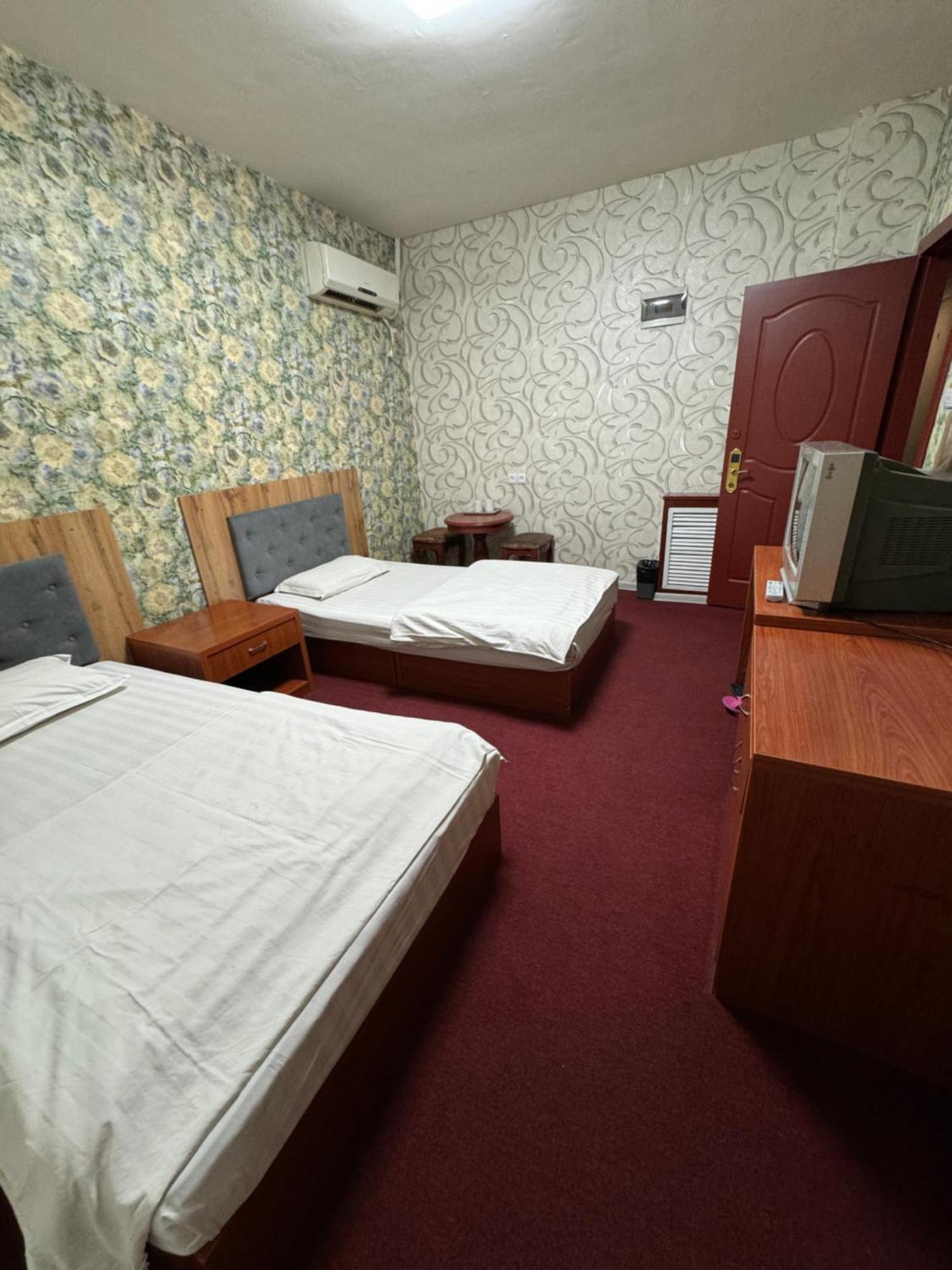 Zolotoi Drakon Hotel Ałma Ata Zewnętrze zdjęcie