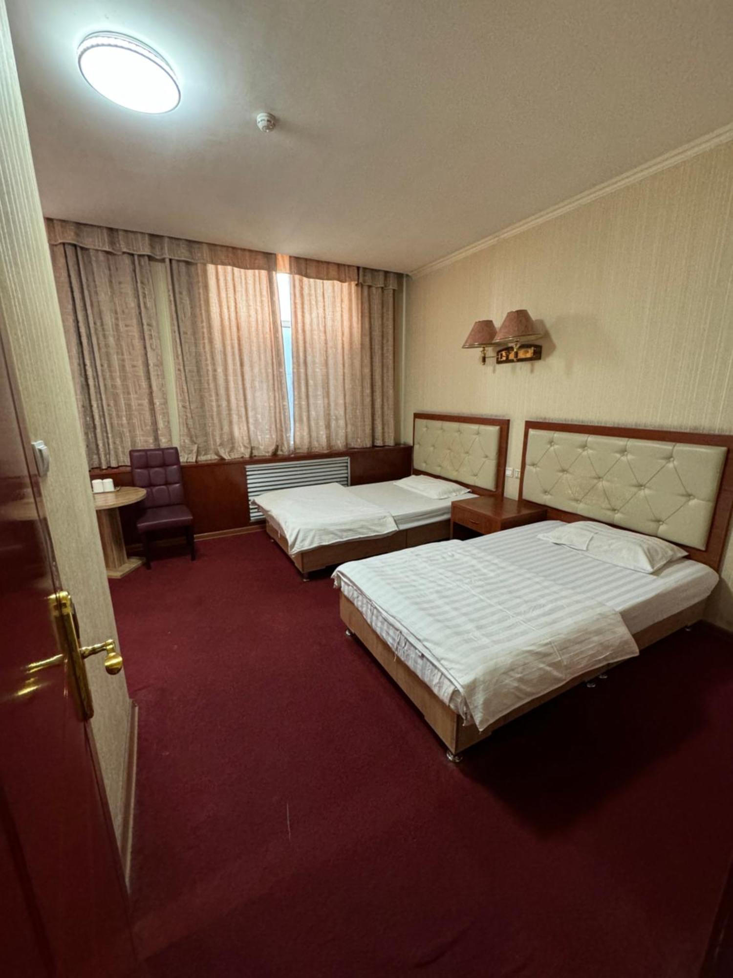 Zolotoi Drakon Hotel Ałma Ata Zewnętrze zdjęcie