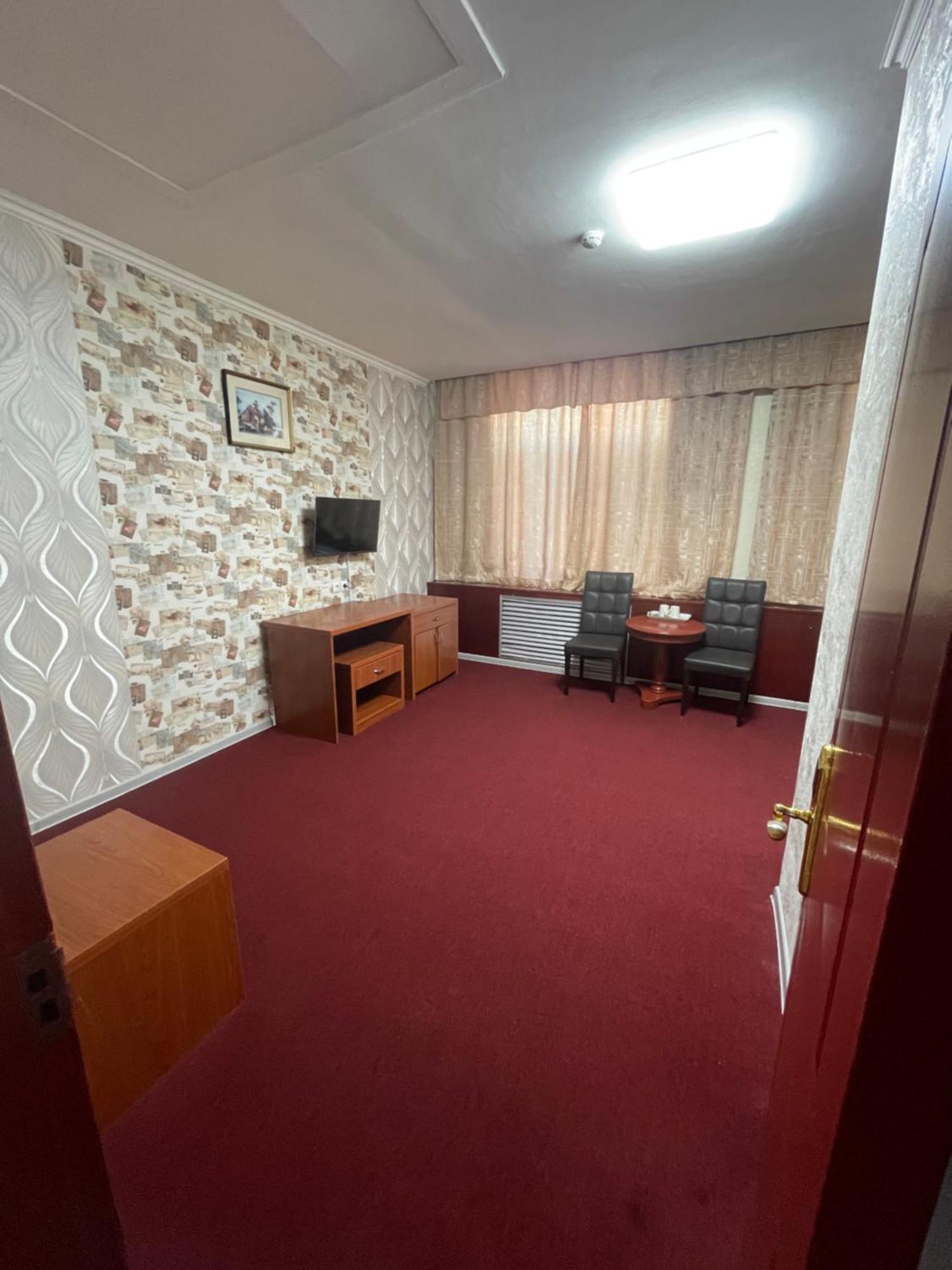 Zolotoi Drakon Hotel Ałma Ata Zewnętrze zdjęcie