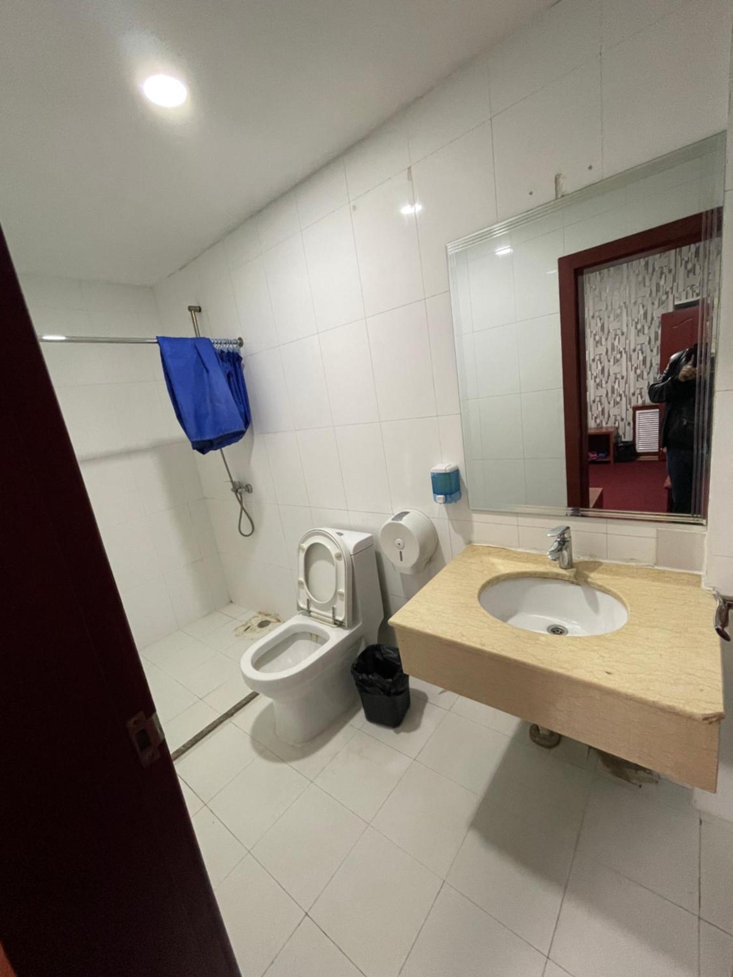 Zolotoi Drakon Hotel Ałma Ata Zewnętrze zdjęcie