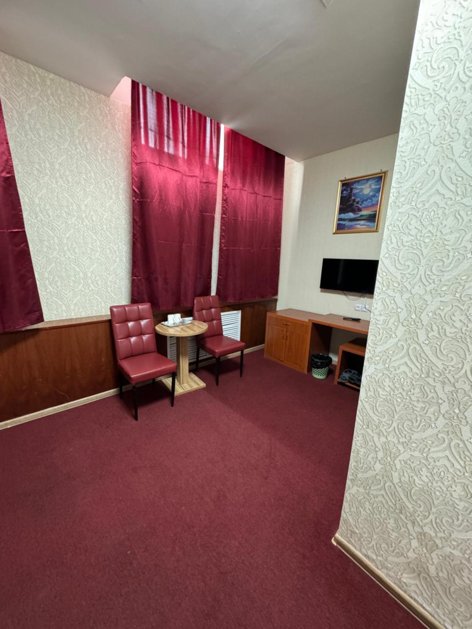 Zolotoi Drakon Hotel Ałma Ata Zewnętrze zdjęcie