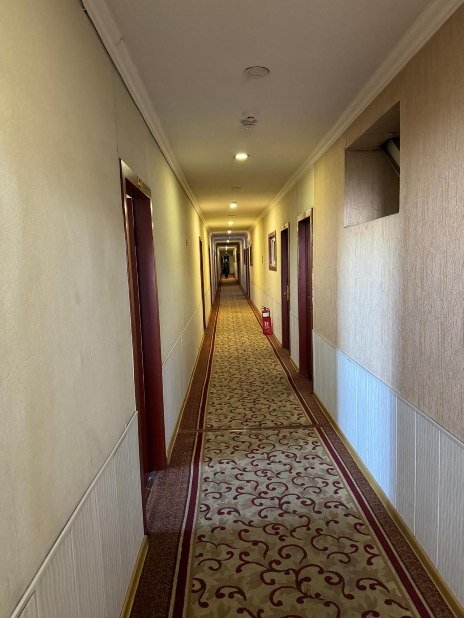 Zolotoi Drakon Hotel Ałma Ata Zewnętrze zdjęcie
