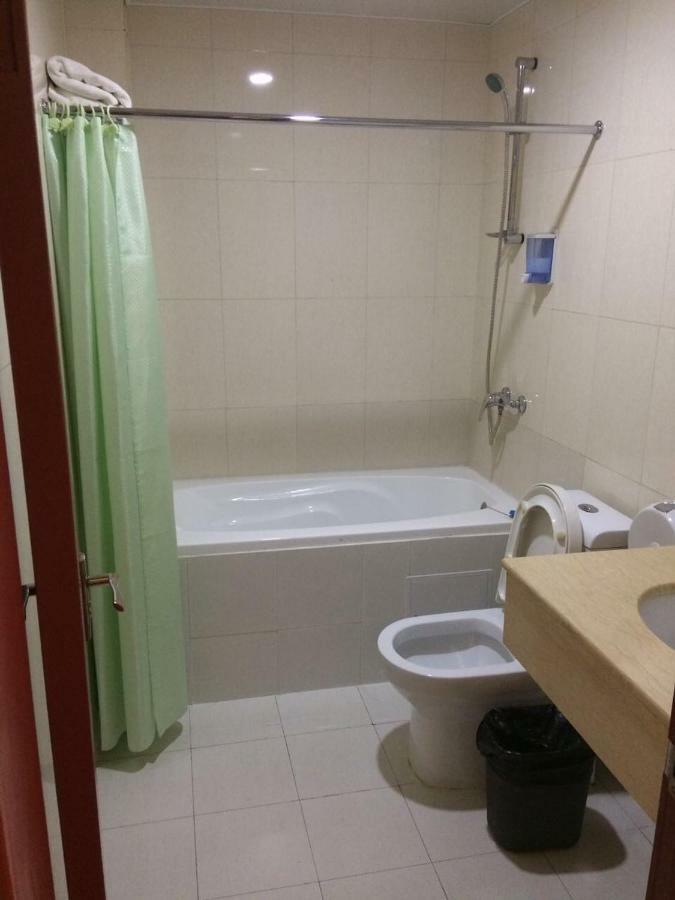 Zolotoi Drakon Hotel Ałma Ata Zewnętrze zdjęcie