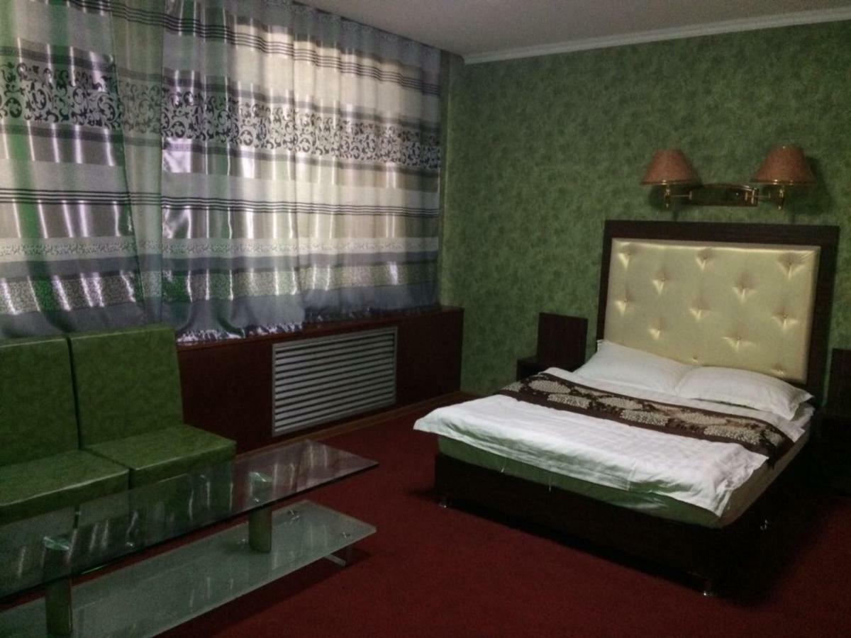Zolotoi Drakon Hotel Ałma Ata Zewnętrze zdjęcie